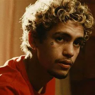 Chat with elliot, the  character AI chatbot