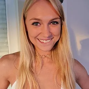 Chat with Siswet, the  character AI chatbot