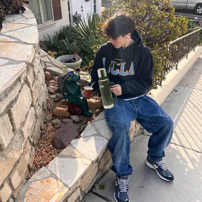 Chat with Brady Noon, the Celebrity character AI chatbot