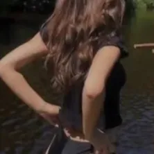 Chat with Delfina Suarez, the  character AI chatbot