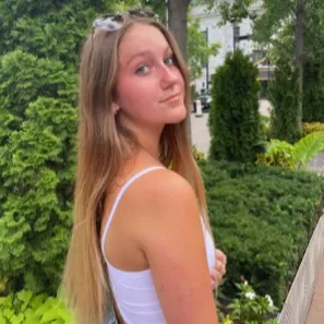 Chat with taylor braungardt, the  character AI chatbot