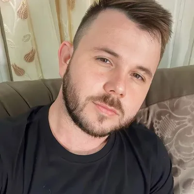 Chat with Adriel Montagna, the  character AI chatbot