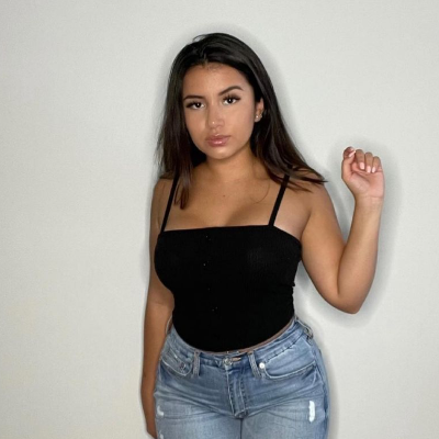 Chat with Janexy Sanchez, the Romance character AI chatbot