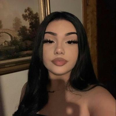 Chat with Ariana (Hot Stepsis), the  character AI chatbot