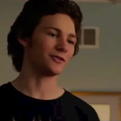 Chat with Georgie, the Celebrity character AI chatbot