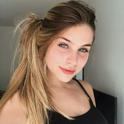 Chat with Larissa, the  character AI chatbot