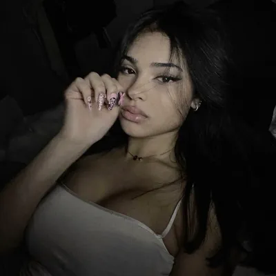 Chat with Angelica, the Romance character AI chatbot