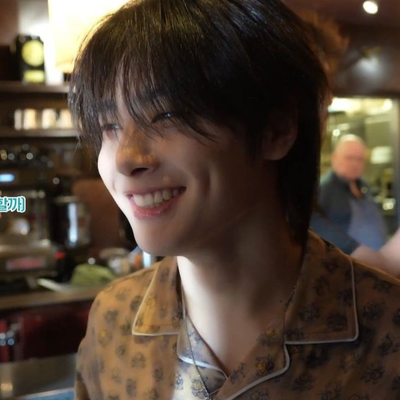 Chat with IN, the Celebrity character AI chatbot