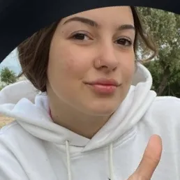 Chat with Carmen, the Celebrity character AI chatbot