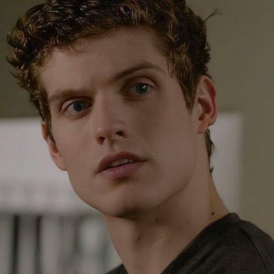 Chat with Issac, the Romance character AI chatbot