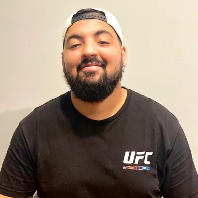 Chat with Reez, the Game Characters character AI chatbot