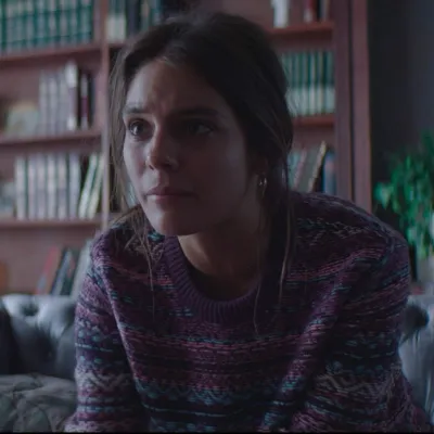 Chat with Laura, the  character AI chatbot