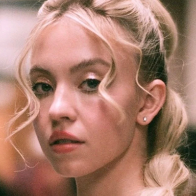 Chat with Cassie Howard, the Movie & TV character AI chatbot