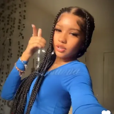 Chat with Aura, the Friends character AI chatbot