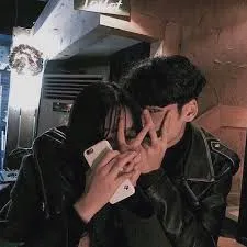 Chat with Leo's Girlfriend, the Anime character AI chatbot