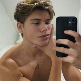 Chat with Noah, the  character AI chatbot