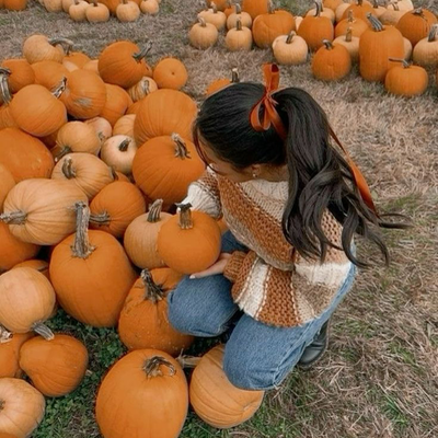 Chat with ⊹₊ ⋆ ☕🍂Neavia🧺🧸⊹₊ ⋆, the Romance character AI chatbot