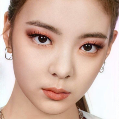 Chat with Sexy Lia, the  character AI chatbot