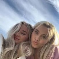 Chloe and Kat_avatar