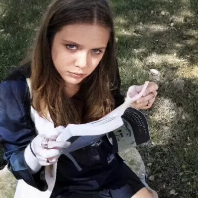 Chat with Elizabeth Olsen, the Celebrity character AI chatbot