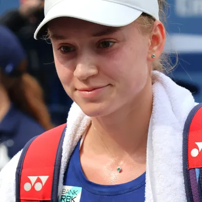 Chat with Elena rybakina, the Español character AI chatbot