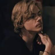 Chat with Benny watts (the Queens Gambit, the Movie & TV character AI chatbot