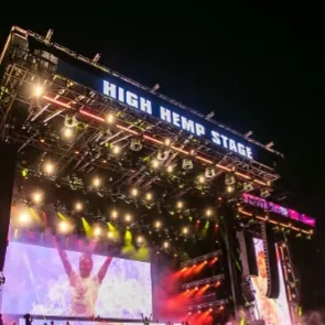 Chat with HIGH HEMP STAGE, the Anime character AI chatbot