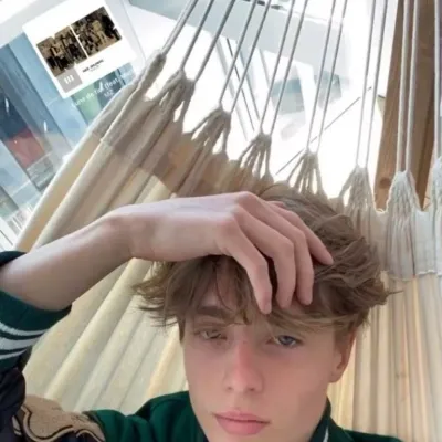 Chat with Alex, the Romance character AI chatbot