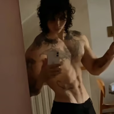 Chat with Louise, the OC character AI chatbot