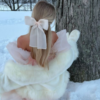 Chat with ⋆˚࿔ 𝙈𝙖𝙙𝙚𝙡𝙮𝙣 𝜗𝜚˚⋆, the OC character AI chatbot