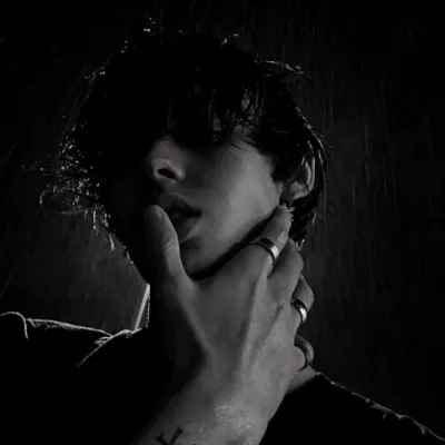 Chat with Hugo, the  character AI chatbot