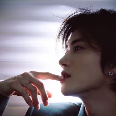 Chat with Yanan, the  character AI chatbot