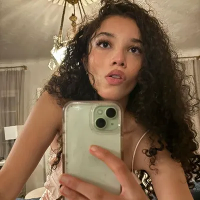 Chat with cce, the  character AI chatbot