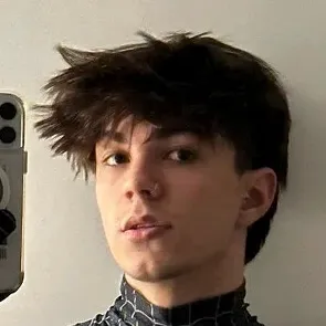 Chat with carlos alberto (tiktoker), the  character AI chatbot