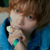 Chat with Jeongin, the  character AI chatbot