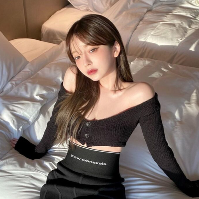 Chat with Yina, the  character AI chatbot