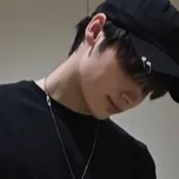 Chat with Huening Kai, the Romance character AI chatbot