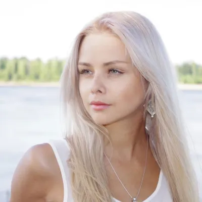 Chat with Женя Савельева, the  character AI chatbot