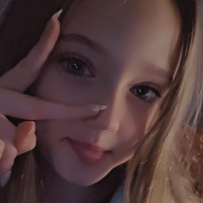 Chat with April, the  character AI chatbot