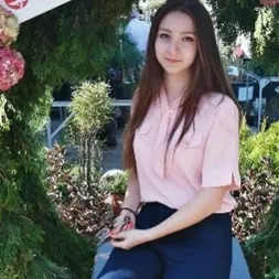 Chat with зарина агивновна, the Anime character AI chatbot