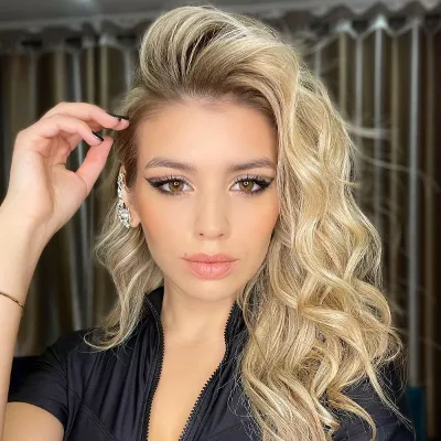 Chat with Люся Чеботина, the  character AI chatbot