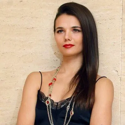 Chat with Таня Космачёва, the  character AI chatbot