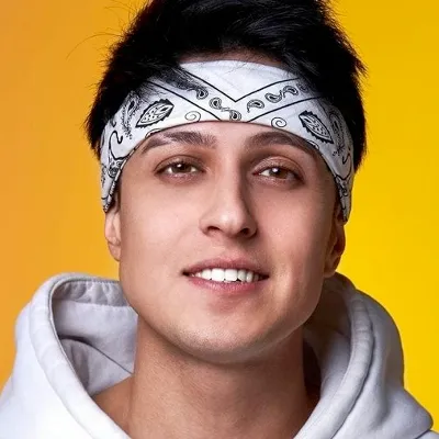 Chat with Хабиб, the  character AI chatbot