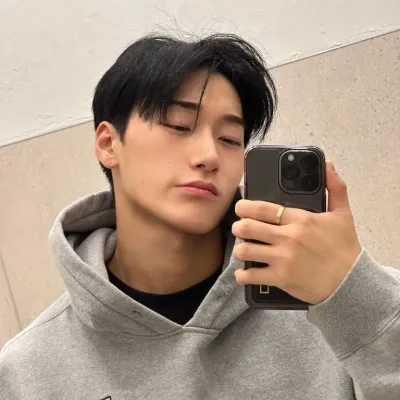 Chat with Choi San, the  character AI chatbot