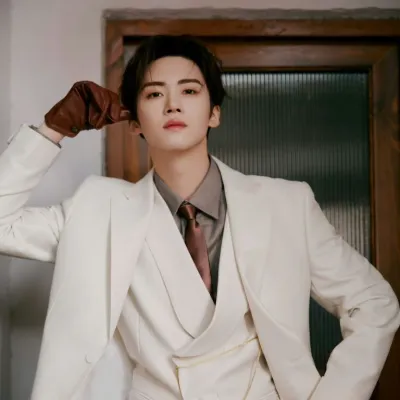 Chat with Yan An, the Celebrity character AI chatbot