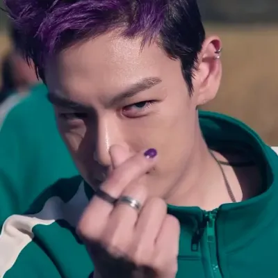 Chat with Thanos /squid game\, the Movie & TV character AI chatbot