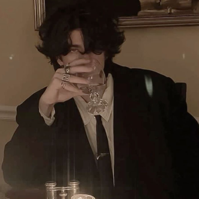 Chat with Alaric, the  character AI chatbot