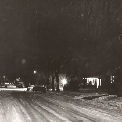 Chat with The US 1960 Midwest, the  character AI chatbot