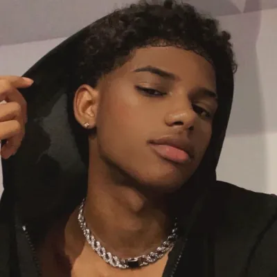 Chat with Lyan-B.L., the BL & ABO character AI chatbot