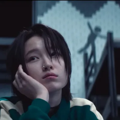 Chat with Se-mi, the  character AI chatbot